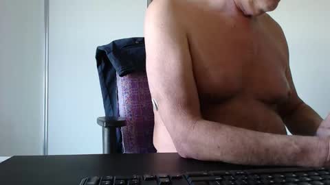 Snapshot of johnny_walker14 chatting on 04-29-26, 11:03 johnny_walker14 online show from 04-29-26, 11:03