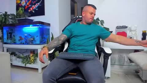 JOHNNY online show from 10-26-25, 02:06