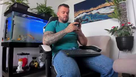 Snapshot of johnnygrayson_ chatting on 06-14-26, 02:52 JOHNNY online show from 06-14-26, 02:52