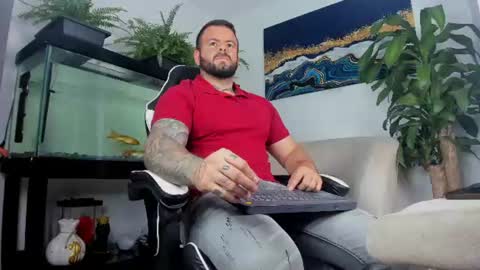 Snapshot of johnnygrayson_ chatting on 07-02-26, 12:21 JOHNNY online show from 07-02-26, 12:21