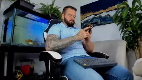 Snapshot of johnnygrayson_ chatting on 07-19-26, 01:42 JOHNNY online show from 07-19-26, 01:42