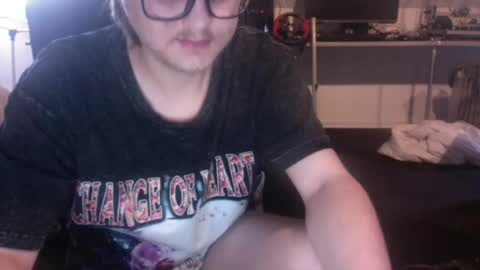 Snapshot of johnnygte chatting on 07-19-26, 06:44 johnnygte online show from 07-19-26, 06:44