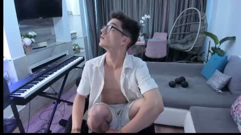 Snapshot of johnnyk8 chatting on 06-21-26, 04:53 Johnny k. online show from 06-21-26, 04:53
