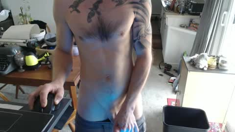 JohnnyTomcat online show from 10-09-25, 06:28