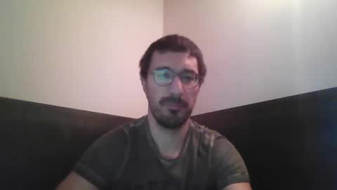 Snapshot of johnparis7575 chatting on 04-12-26, 06:57 Johnfrench online show from 04-12-26, 06:57
