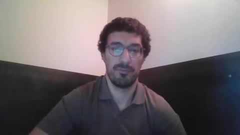 Snapshot of johnparis7575 chatting on 05-12-26, 09:56 Johnfrench online show from 05-12-26, 09:56