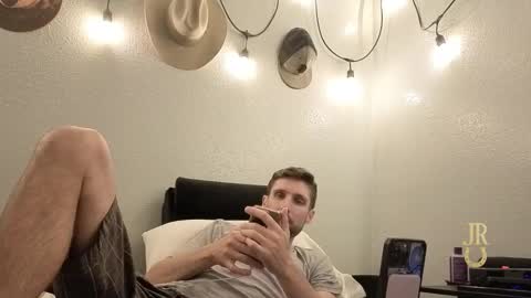 Give John Ryan A Thumbs Up online show from 11-07-25, 05:07