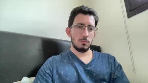 Snapshot of johnukber chatting on 06-10-26, 06:18 John Ukber online show from 06-10-26, 06:18