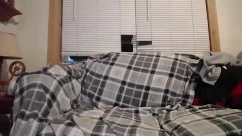 Snapshot of johstondude chatting on 11-24-25, 02:11 Johston online show from 11-24-25, 02:11