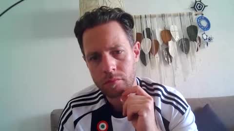 jojo19844 online show from 05-14-26, 10:55