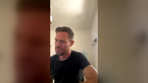 jojo19844 online show from 08-01-26, 10:14