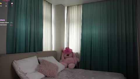 Snapshot of jojojoannaa chatting on 06-11-26, 02:53 Aurora online show from 06-11-26, 02:53
