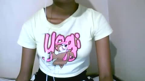 joliekah27 online show from 04-14-26, 12:49