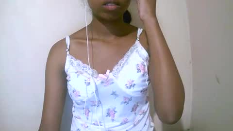 joliekah27 online show from 04-18-26, 07:07