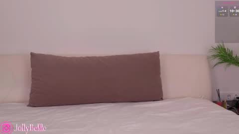 Belle online show from 09-25-25, 01:09