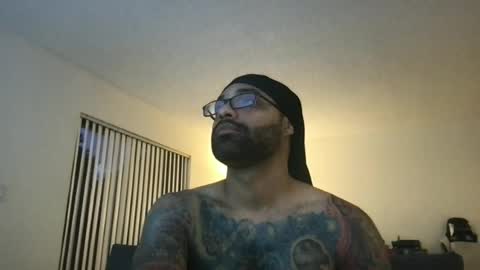 Snapshot of jon2h6k chatting on 06-16-26, 12:24 jon2h6k online show from 06-16-26, 12:24