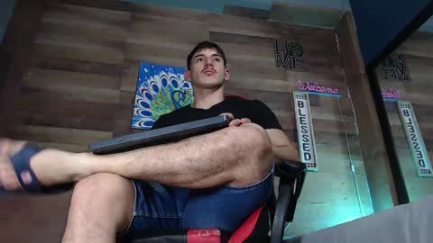 jonathancast08 online show from 10-13-25, 07:36