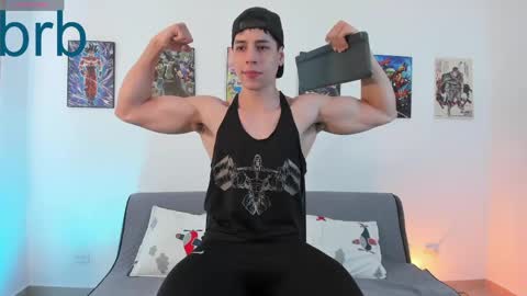 Instagram jonathanfit14 online show from 05-06-26, 10:26