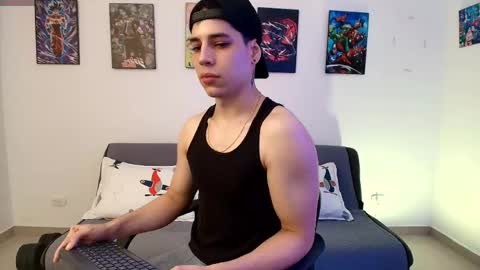 Instagram jonathanfit14 online show from 05-08-26, 10:59