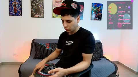 Instagram jonathanfit14 online show from 06-01-26, 09:38