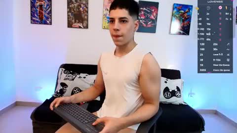 Instagram jonathanfit14 online show from 06-12-26, 09:35