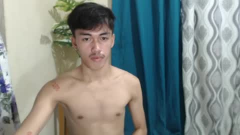Snapshot of jonel_xx chatting on 07-10-26, 10:45 jonel online show from 07-10-26, 10:45