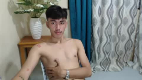 Snapshot of jonel_xx chatting on 07-17-26, 12:17 jonel online show from 07-17-26, 12:17