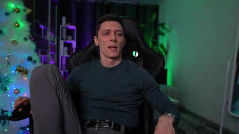 John     online show from 12-22-25, 06:10