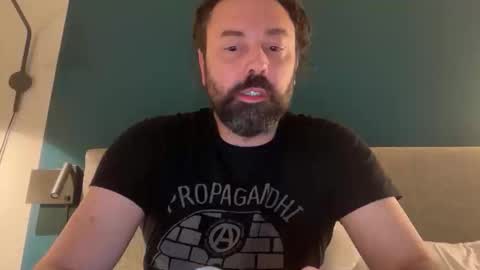 Snapshot of jonnyb9876 chatting on 02-01-26, 03:38 jonnyb9876 online show from 02-01-26, 03:38