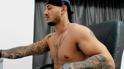 jonnyporn1 online show from 01-05-25, 03:23