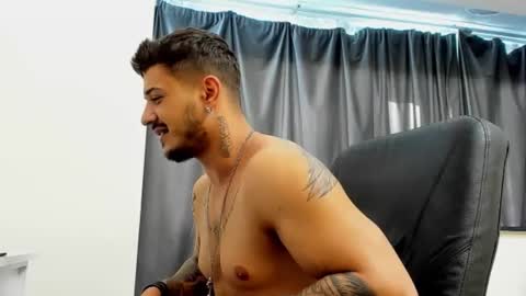 jonnyporn1 online show from 01-06-25, 10:35