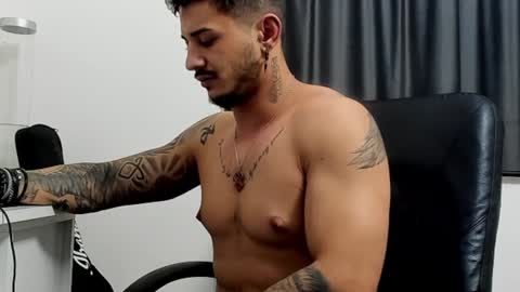 jonnyporn1 online show from 02-03-25, 09:29