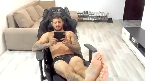 jonnyporn1 online show from 09-10-25, 09:59