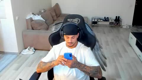 jonnyporn1 online show from 10-12-25, 05:39