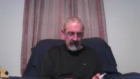 Snapshot of jony_five chatting on 12-09-24, 01:07 Jon online show from 12-09-24, 01:07