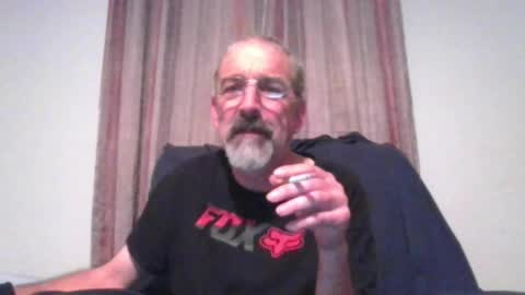 Snapshot of jony_five chatting on 12-22-24, 02:06 Jon online show from 12-22-24, 02:06