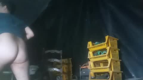 Snapshot of jonytuga90 chatting on 09-21-25, 04:58 hornypeter online show from 09-21-25, 04:58