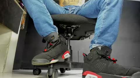 Snapshot of jordan33blake chatting on 02-13-25, 12:00 jordan33blake online show from 02-13-25, 12:00