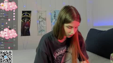 Snapshot of jorroger chatting on 02-02-25, 11:32 Mila online show from 02-02-25, 11:32