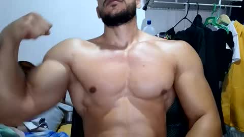 Snapshot of josefit06 chatting on 10-10-25, 03:22 josefit06 online show from 10-10-25, 03:22