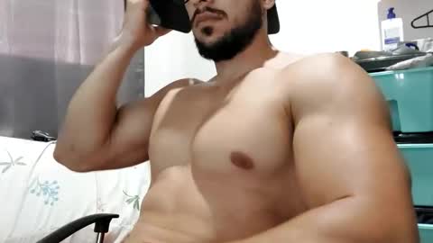 Snapshot of josefit06 chatting on 02-18-26, 05:31 josefit06 online show from 02-18-26, 05:31