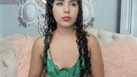 Snapshot of joselyn_sexy_ chatting on 01-18-25, 06:21 Katalina online show from 01-18-25, 06:21