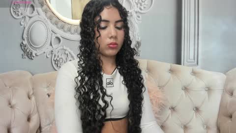 Snapshot of joselyn_sexy_ chatting on 01-22-25, 05:06 Katalina online show from 01-22-25, 05:06