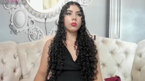 Snapshot of joselyn_sexy_ chatting on 02-06-25, 10:43 Katalina online show from 02-06-25, 10:43