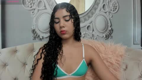 Snapshot of joselyn_sexy_ chatting on 02-17-25, 09:30 Katalina online show from 02-17-25, 09:30