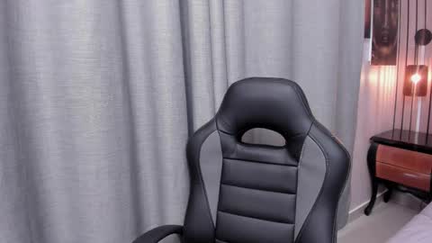 Snapshot of joselyn_sexy_ chatting on 03-04-25, 09:11 Katalina online show from 03-04-25, 09:11