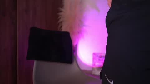 Josep online show from 12-18-25, 11:00