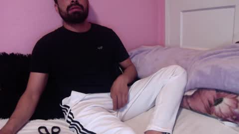 Snapshot of josephs1990 chatting on 02-05-25, 01:58 josephs1990 online show from 02-05-25, 01:58