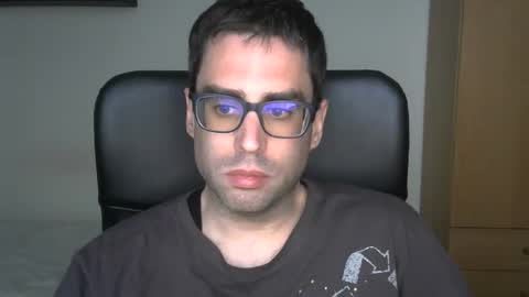 Snapshot of josevd chatting on 04-01-26, 05:54 Jose online show from 04-01-26, 05:54