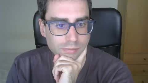 Snapshot of josevd chatting on 04-21-26, 02:23 Jose online show from 04-21-26, 02:23